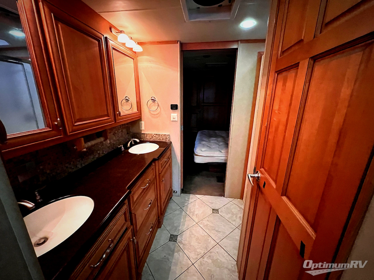 2011 Forest River Charleston 430QS Photo 16