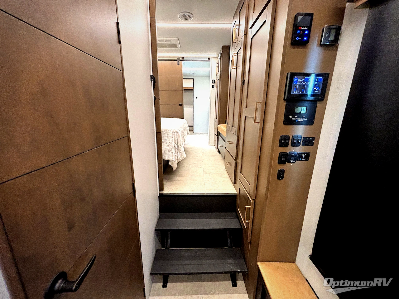 2025 Heartland Bighorn 391MFB Photo 7