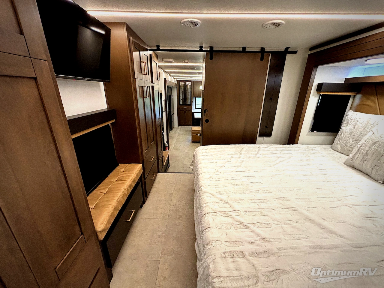 2025 Heartland Bighorn 391MFB Photo 13