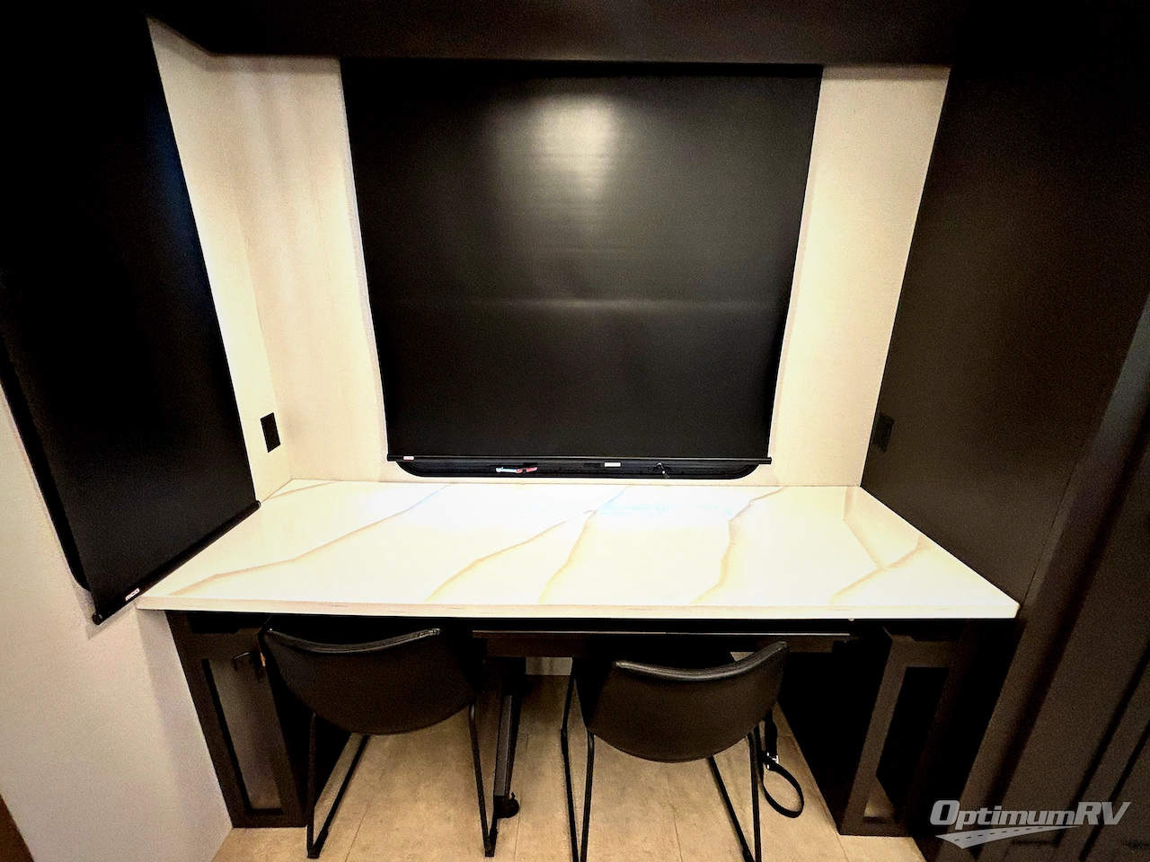 2025 Heartland Bighorn 391MFB Photo 19