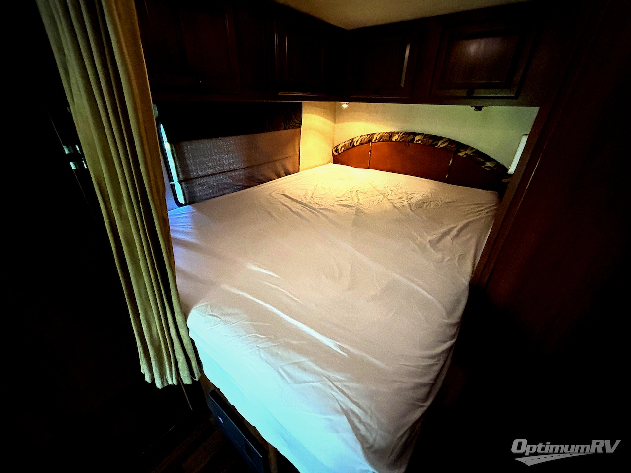 2013 Coachmen Leprechaun 210QB Ford 350 Photo 15