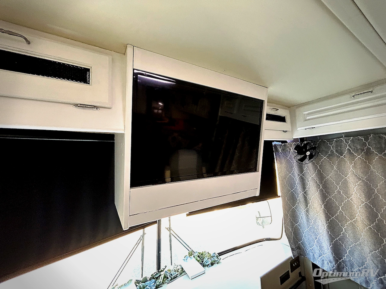 2021 Heartland Cyclone 4270 Photo 11