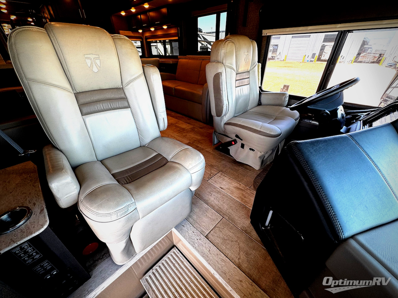 2022 Thor Venetian R40 Photo 3