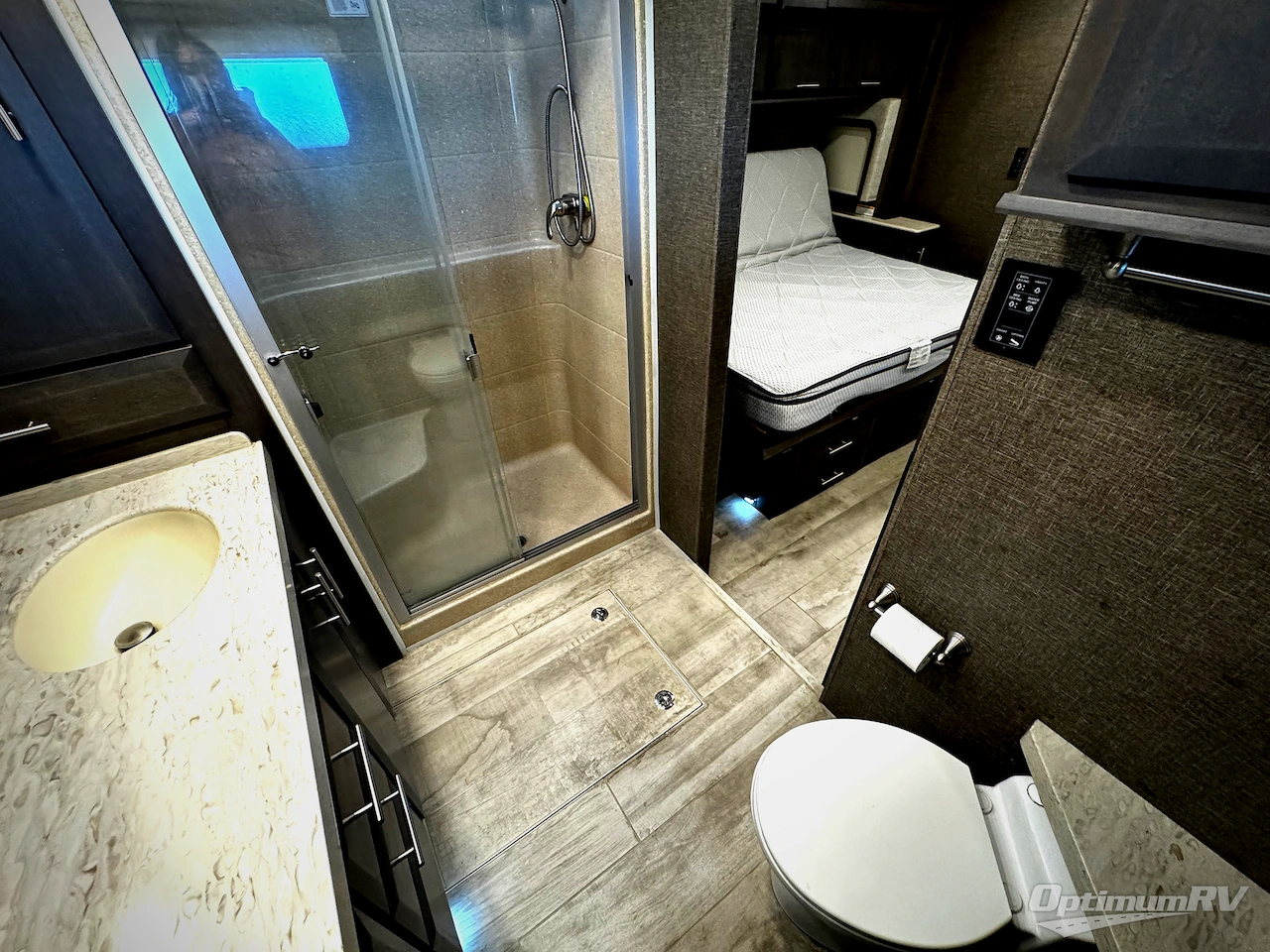 2022 Thor Venetian R40 Photo 22