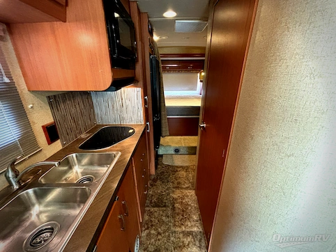 2014 Winnebago View Profile 24G RV Photo 4