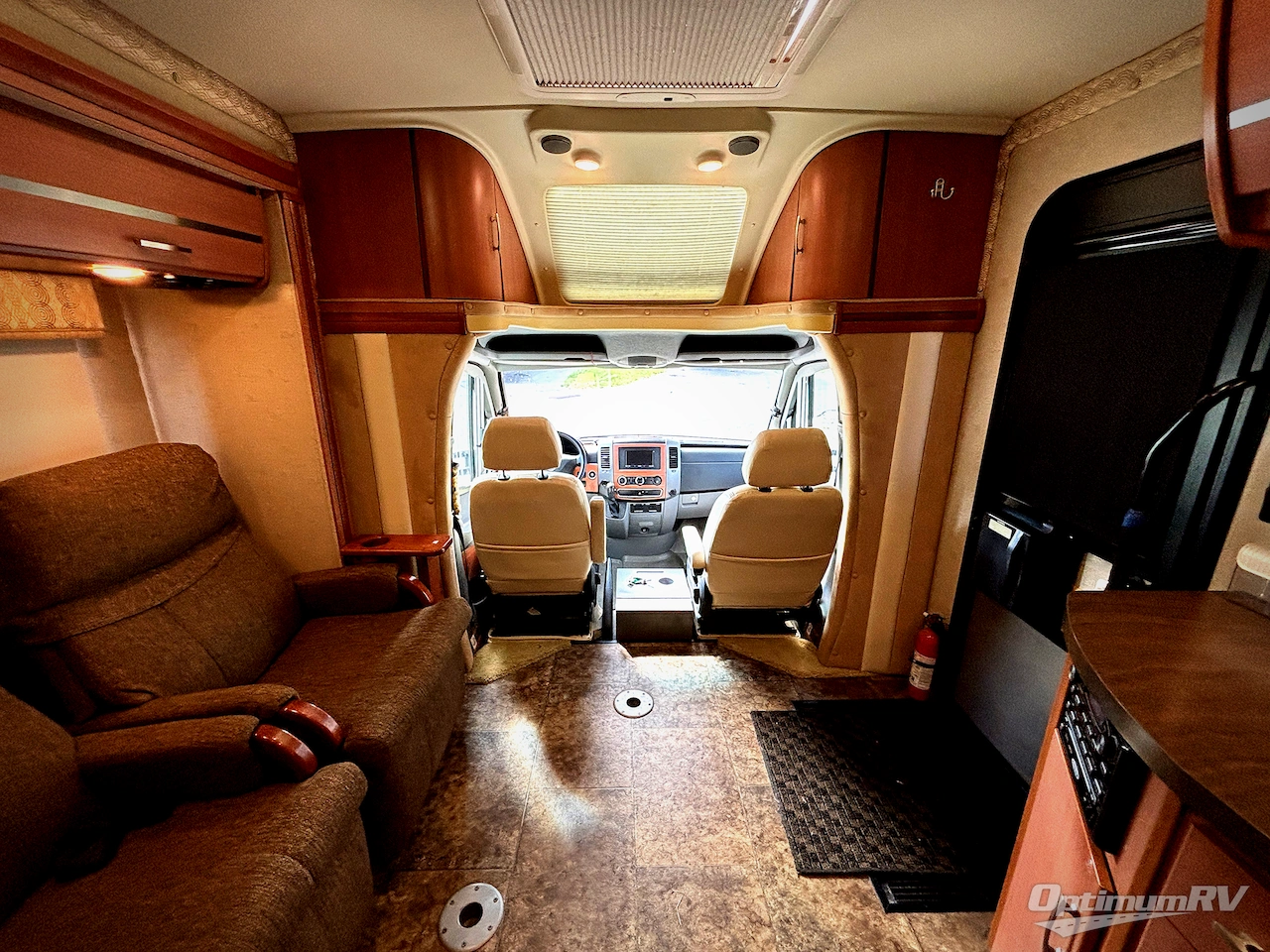 2014 Winnebago View Profile 24G Photo 5