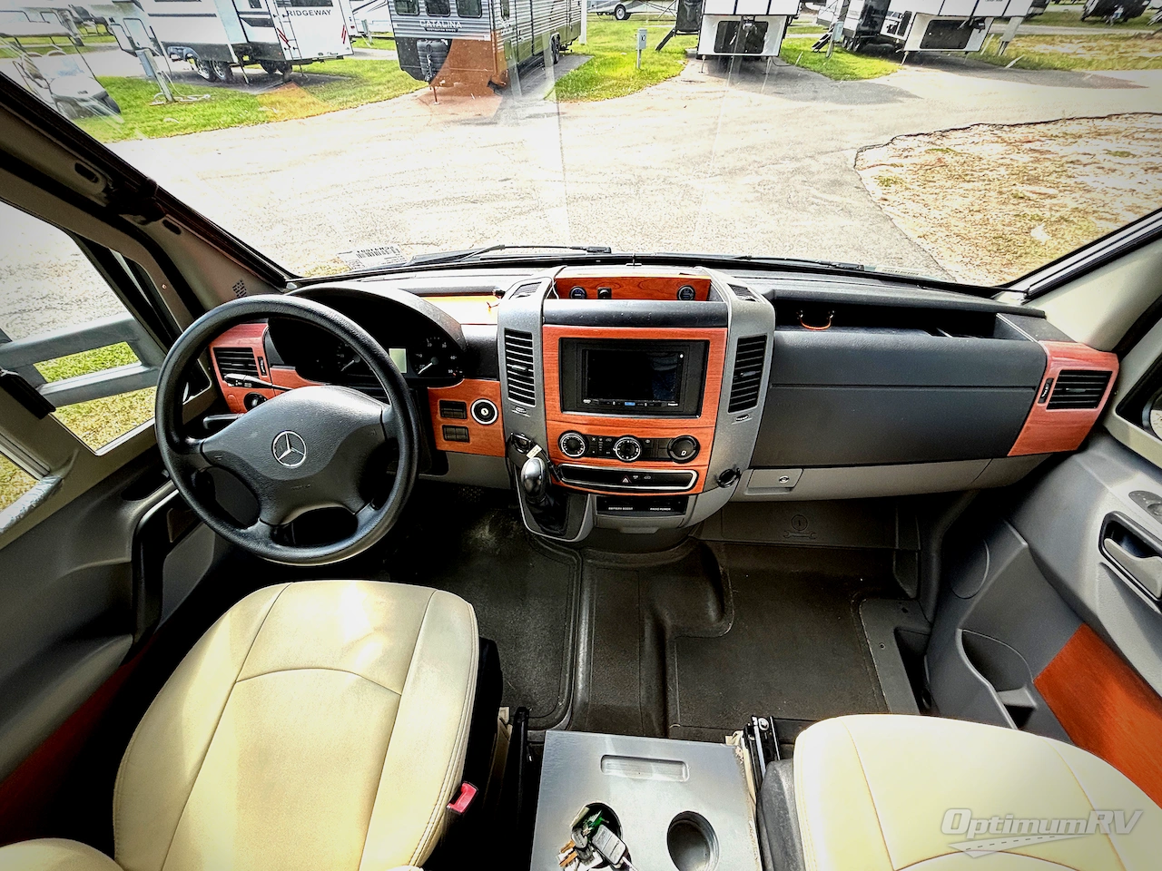 2014 Winnebago View Profile 24G Photo 8
