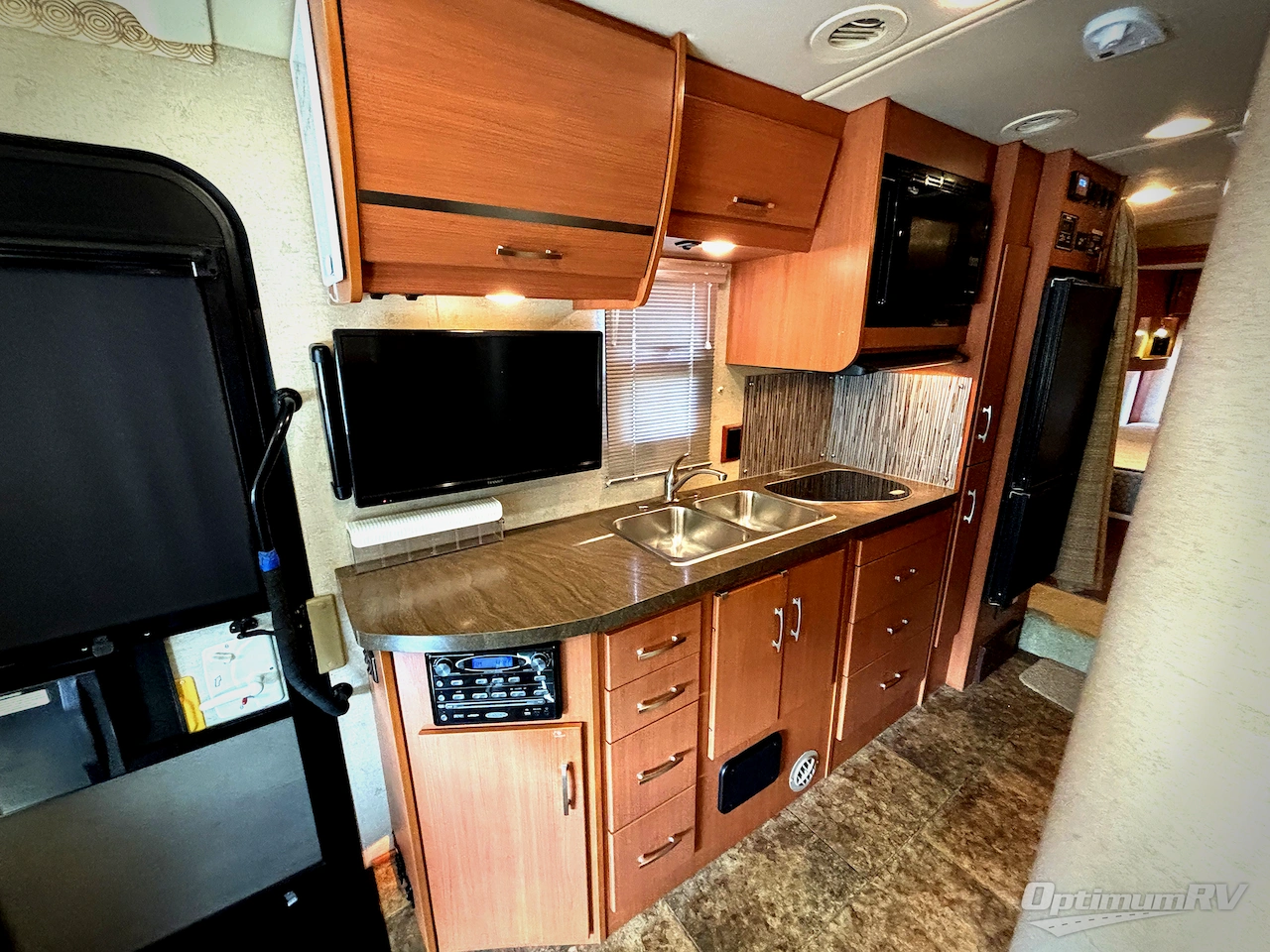 2014 Winnebago View Profile 24G Photo 10