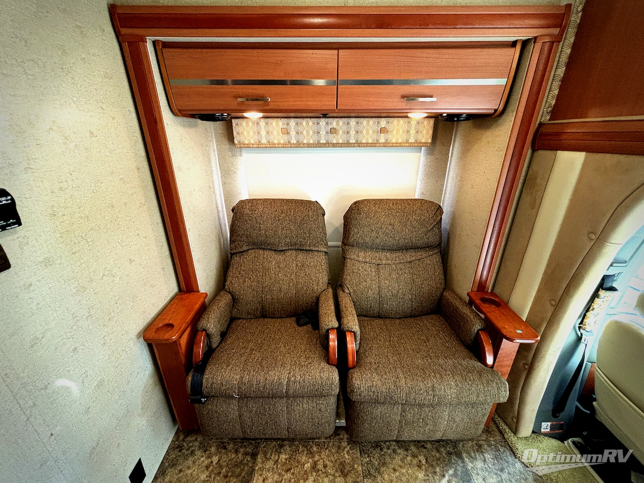 2014 Winnebago View Profile 24G Photo 12