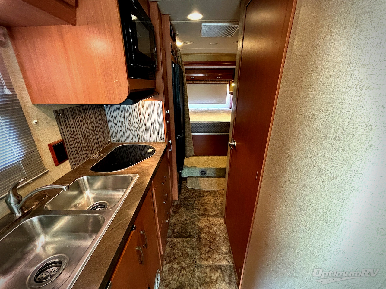 2014 Winnebago View Profile 24G Photo 13