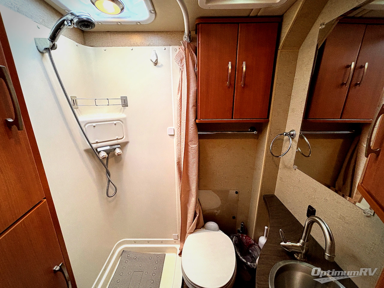 2014 Winnebago View Profile 24G Photo 14