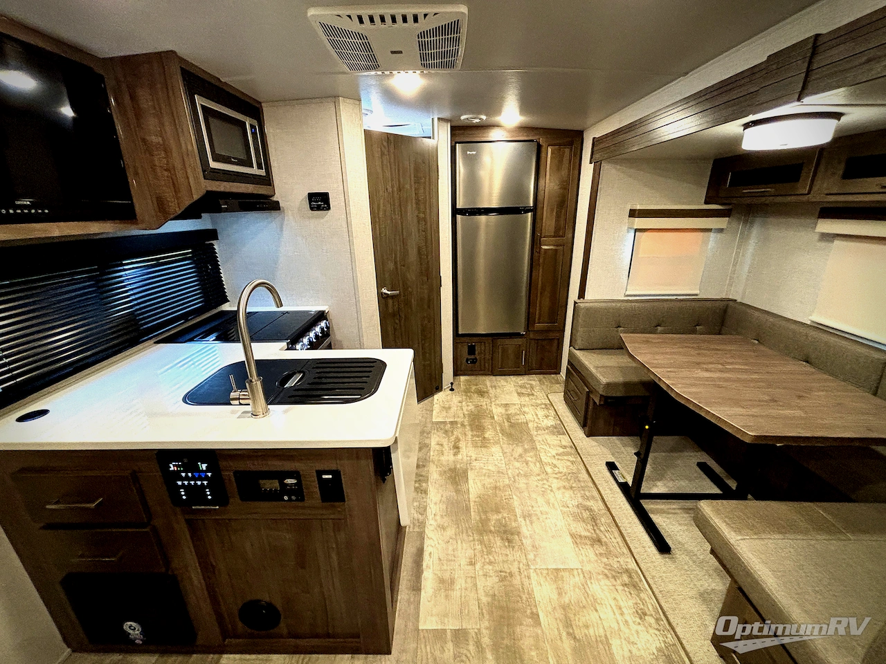 2023 Forest River Rockwood Mini Lite 2104S Photo 4