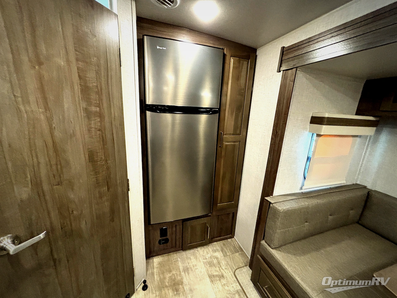 2023 Forest River Rockwood Mini Lite 2104S Photo 12