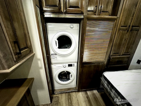 2021 Forest River Cedar Creek Champagne Edition 38EFK RV Photo 2