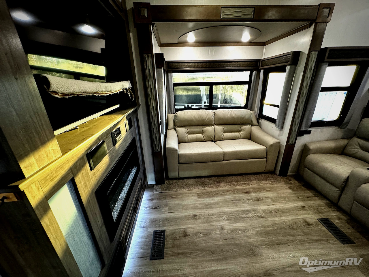 2021 Forest River Cedar Creek Champagne Edition 38EFK Photo 11