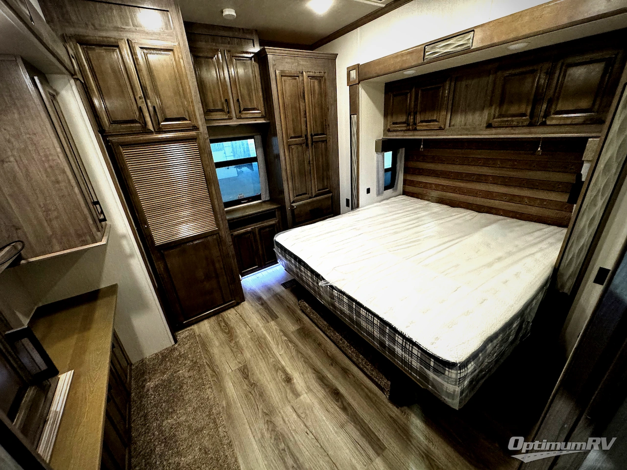 2021 Forest River Cedar Creek Champagne Edition 38EFK Photo 4