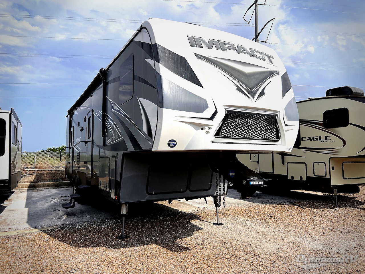 2016 Keystone Impact 311 Photo 1