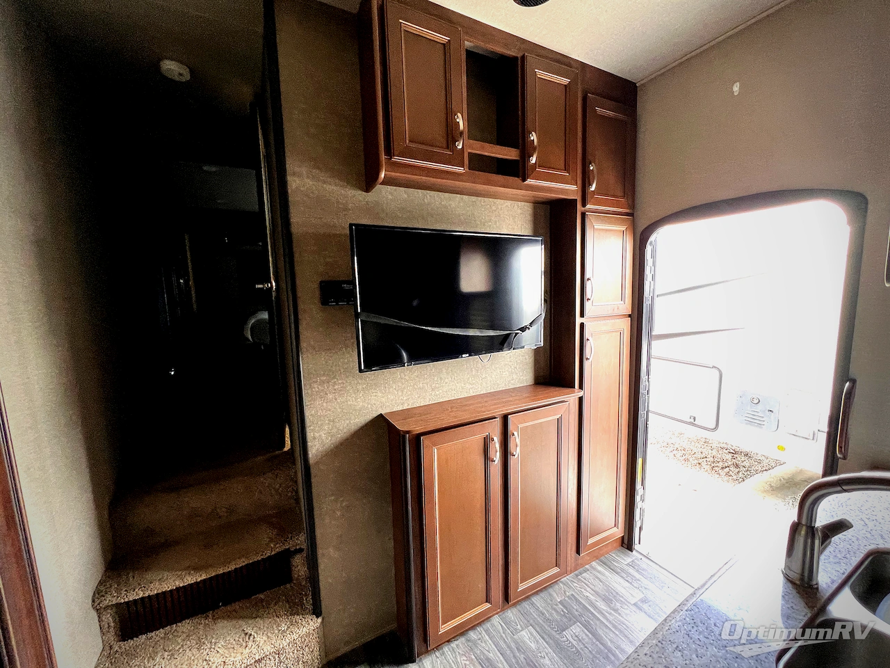 2016 Keystone Impact 311 Photo 11