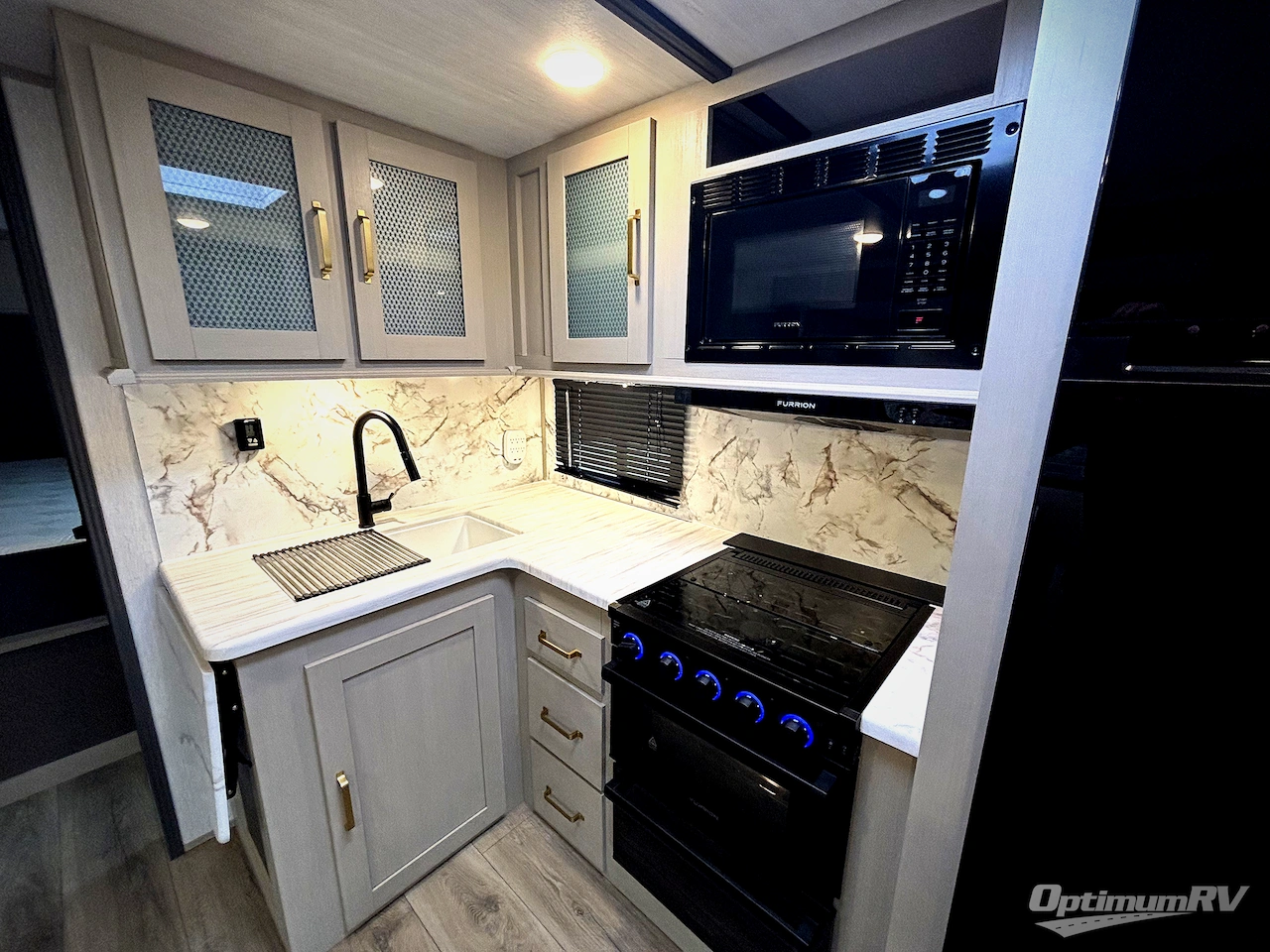 2024 Forest River Wildwood Heritage Glen Hyper-Lyte 25RBHL Photo 16