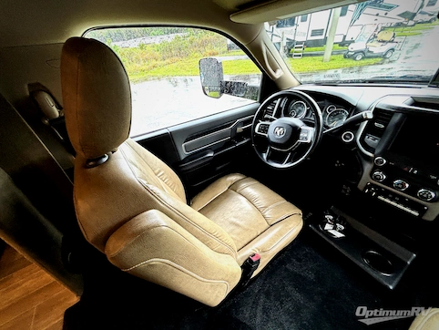 2020 Dynamax Isata 5 28SS RV Photo 2