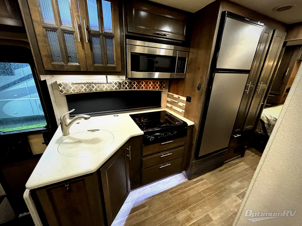 2020 Dynamax Isata 5 28SS Photo 6