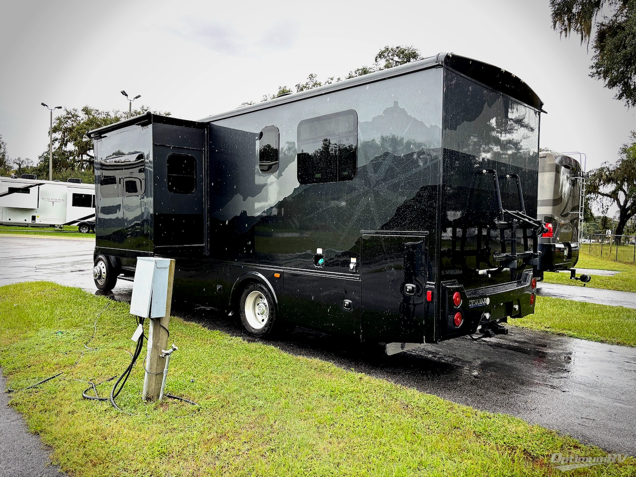 2020 Dynamax Isata 5 28SS Photo 3