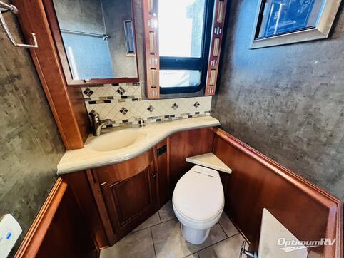 2016 Itasca Ellipse 42QD RV Photo 3