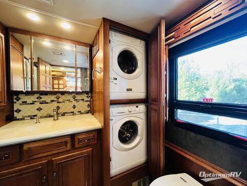 2016 Itasca Ellipse 42QD RV Photo 4