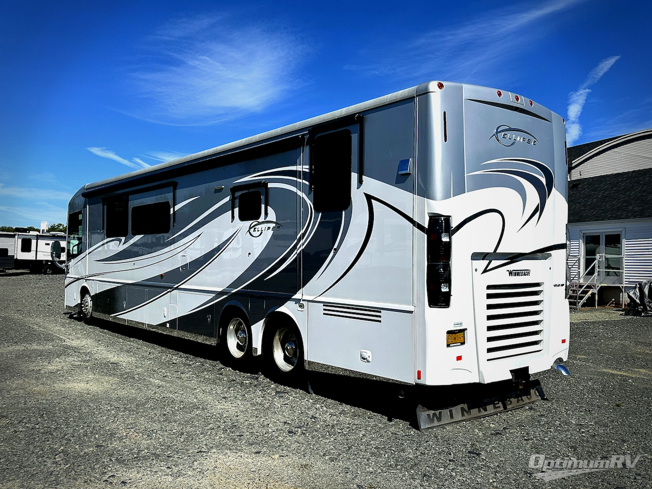 2016 Itasca Ellipse 42QD Photo 3