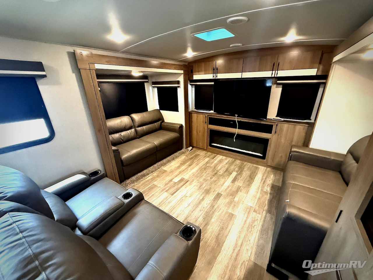 2023 Grand Design Imagine 3100RD Photo 11