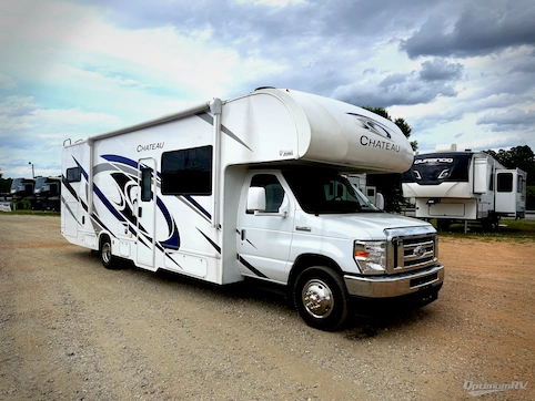 Used 2023 Thor Chateau 31EV Featured Photo