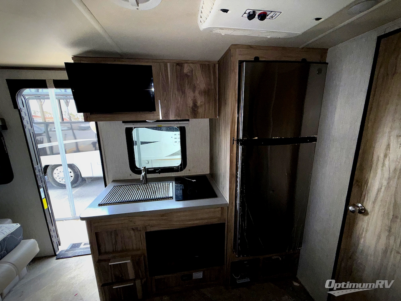 2021 Palomino Revolve EV-1 Photo 8