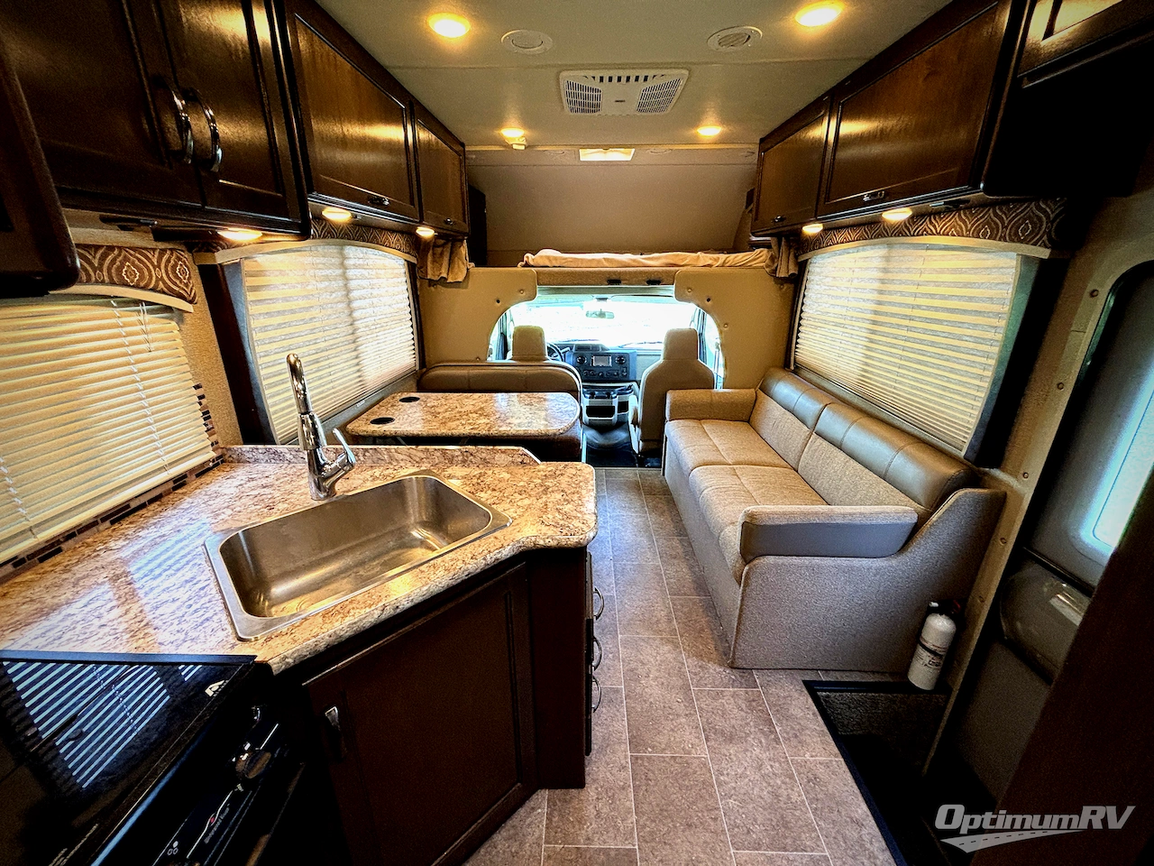 2018 Thor Chateau 26B Photo 5