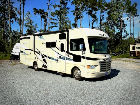 Used 2015 Thor ACE 30.1 Featured Photo