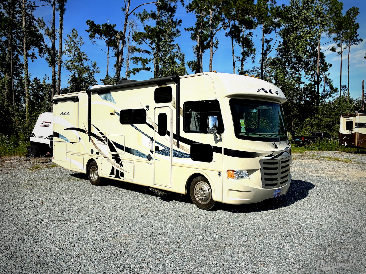 2015 Thor ACE 30.1 Photo 1