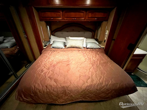 2011 Holiday Rambler Neptune 40PBQ RV Photo 2