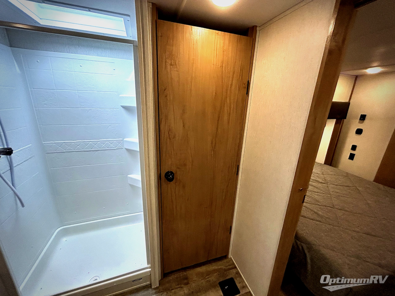 2023 Forest River Cherokee Arctic Wolf Suite 3910 Photo 23