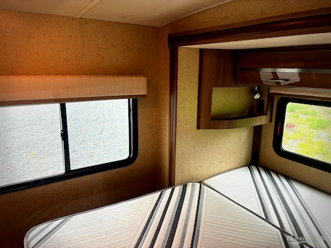 2014 Itasca Navion IQ 24G RV Photo 4