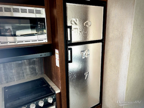 2018 Heartland Pioneer 322 RV Photo 3