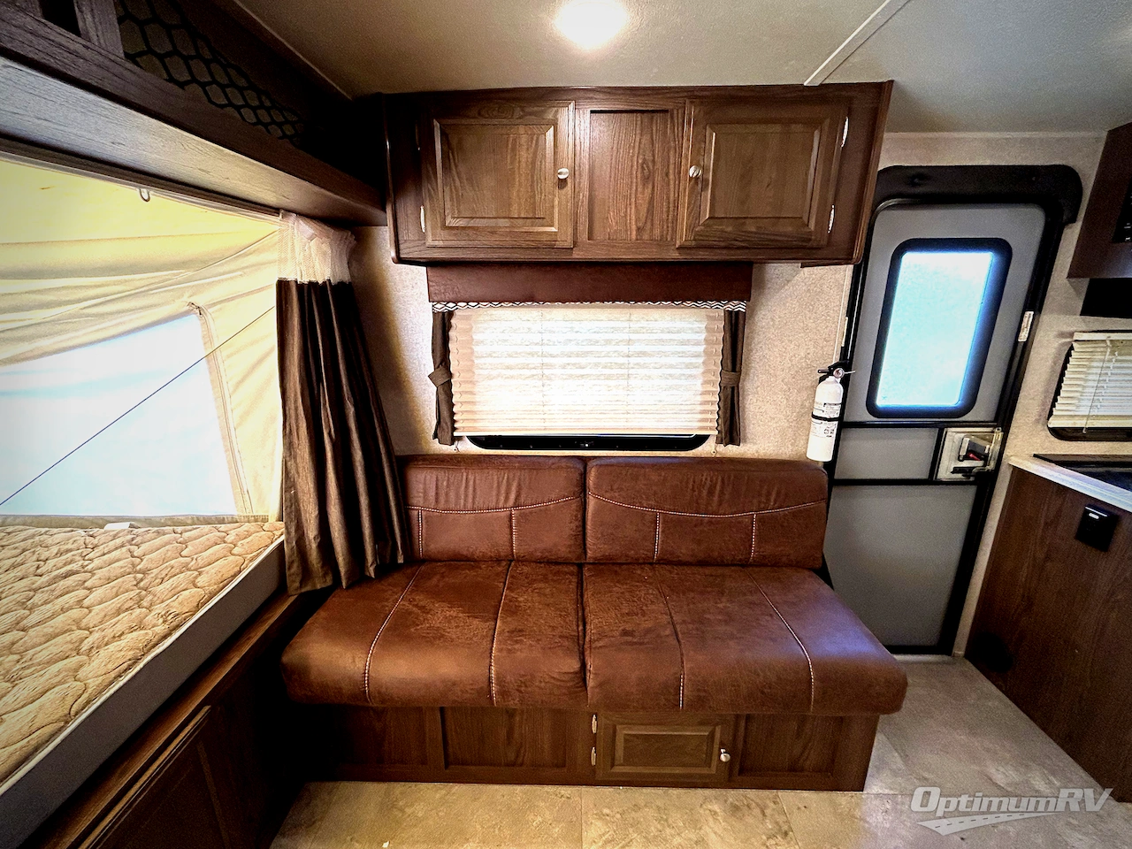 2018 Forest River Rockwood Roo 233S Photo 9