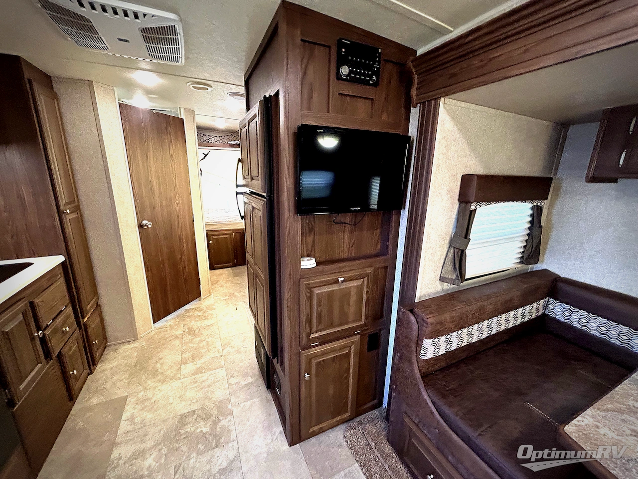 2018 Forest River Rockwood Roo 233S Photo 11
