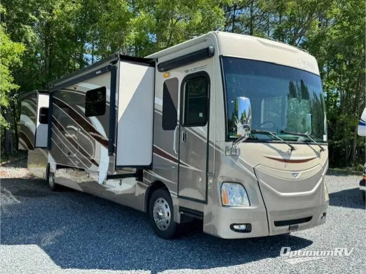 2015 Fleetwood Discovery 40E RV Photo 1
