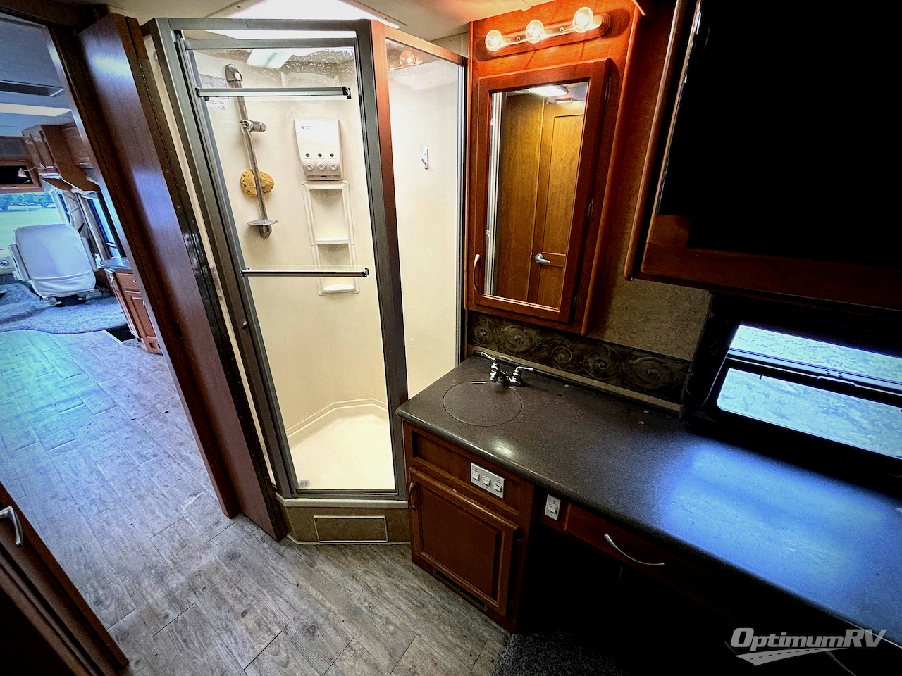 2004 Fleetwood Pace Arrow 35B Photo 14