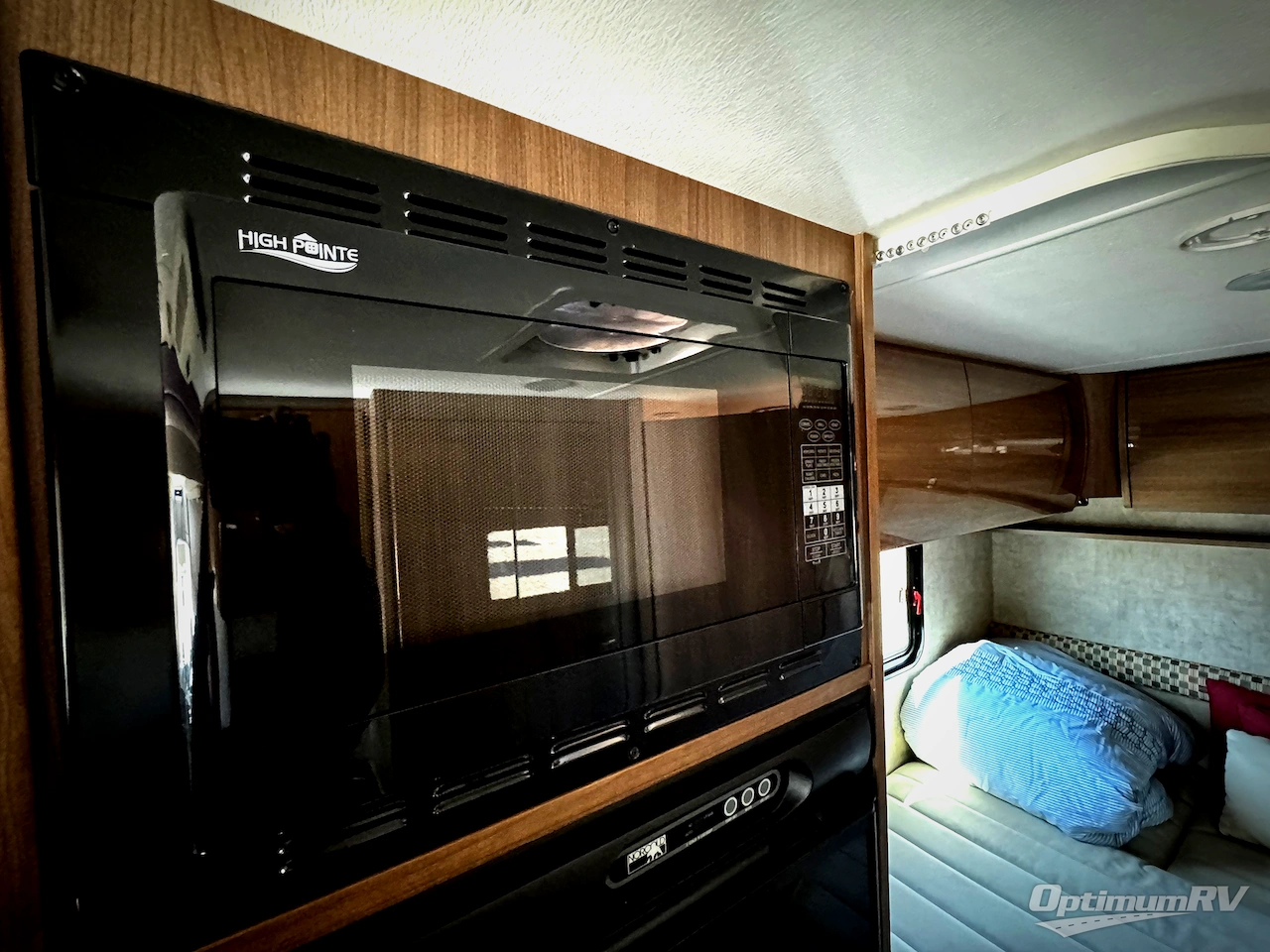 2015 Itasca Viva 23L Photo 9