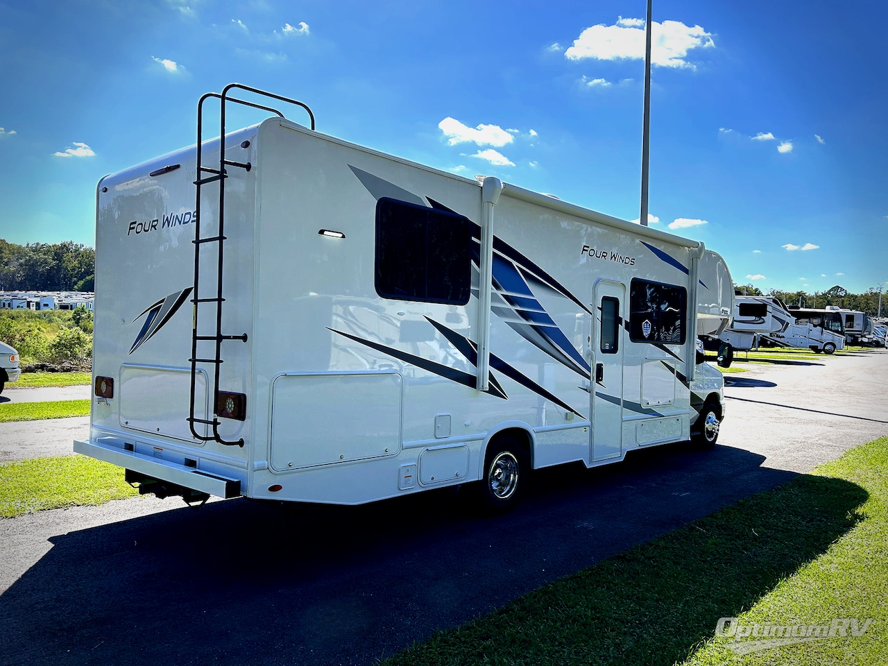2024 Thor Four Winds 28Z Photo 2