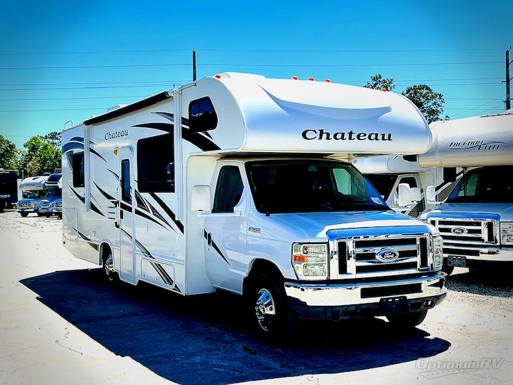 2011 Four Winds Chateau 28A RV Photo 1