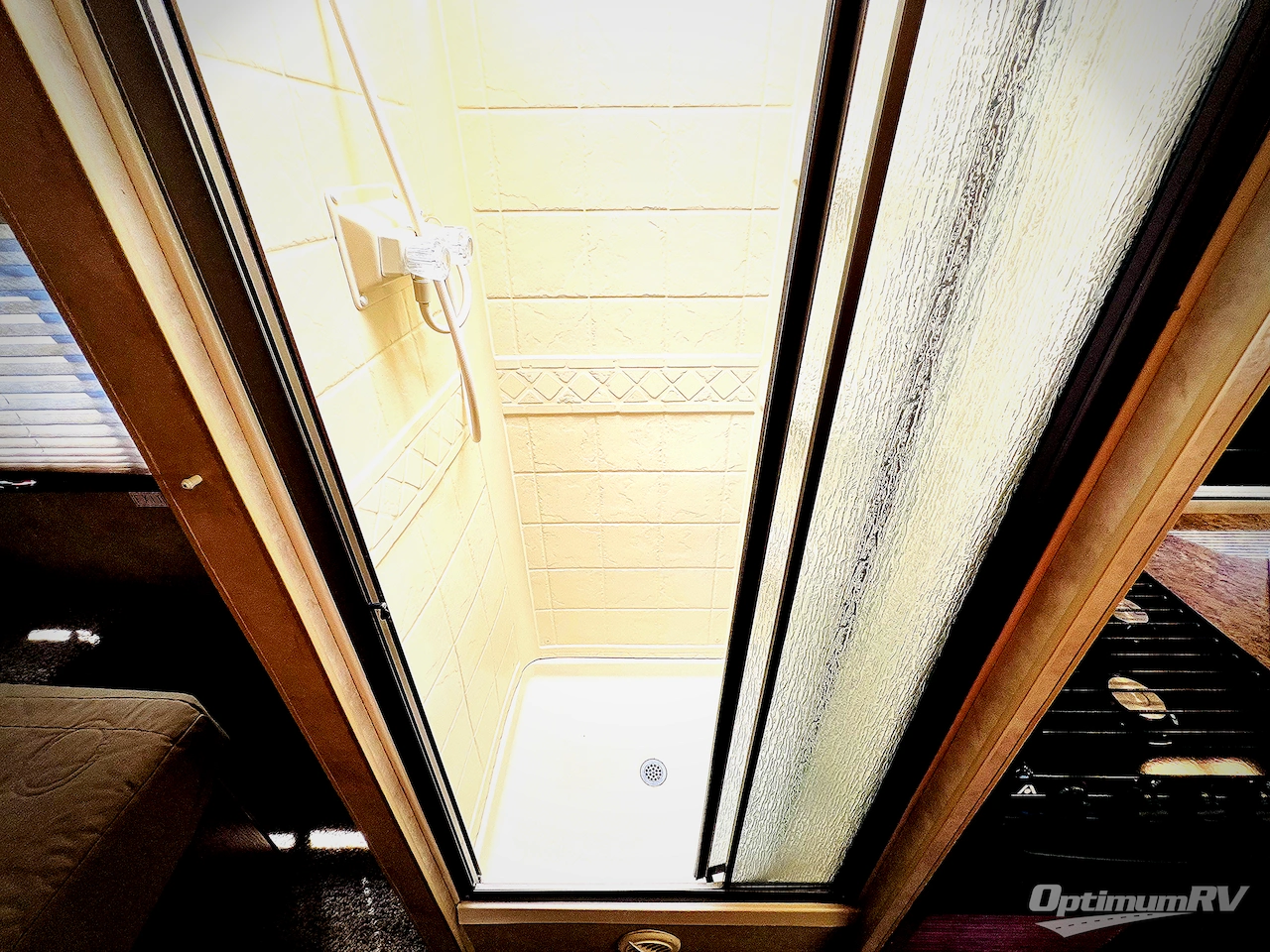 2011 Four Winds Chateau 28A Photo 17