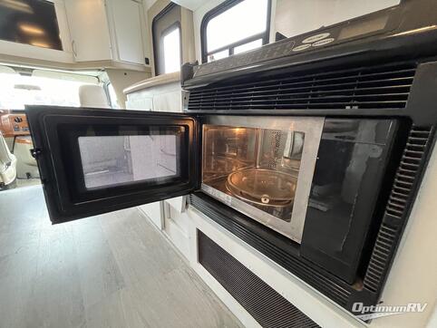 2011 Thor FREEDOM ELITE 26BE RV Photo 3