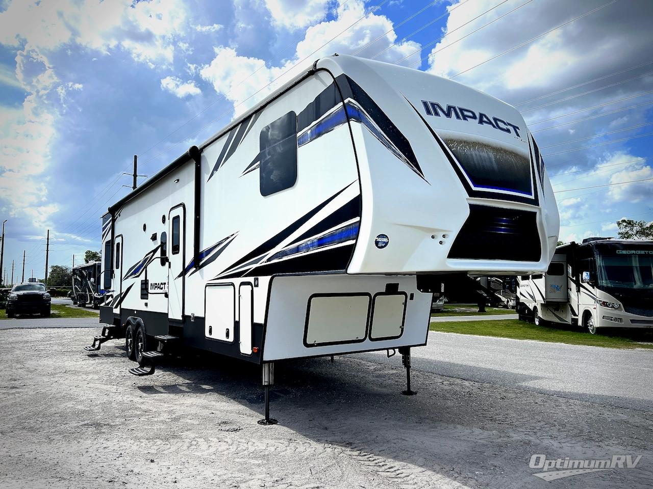 2018 Keystone Impact 351 Photo 1