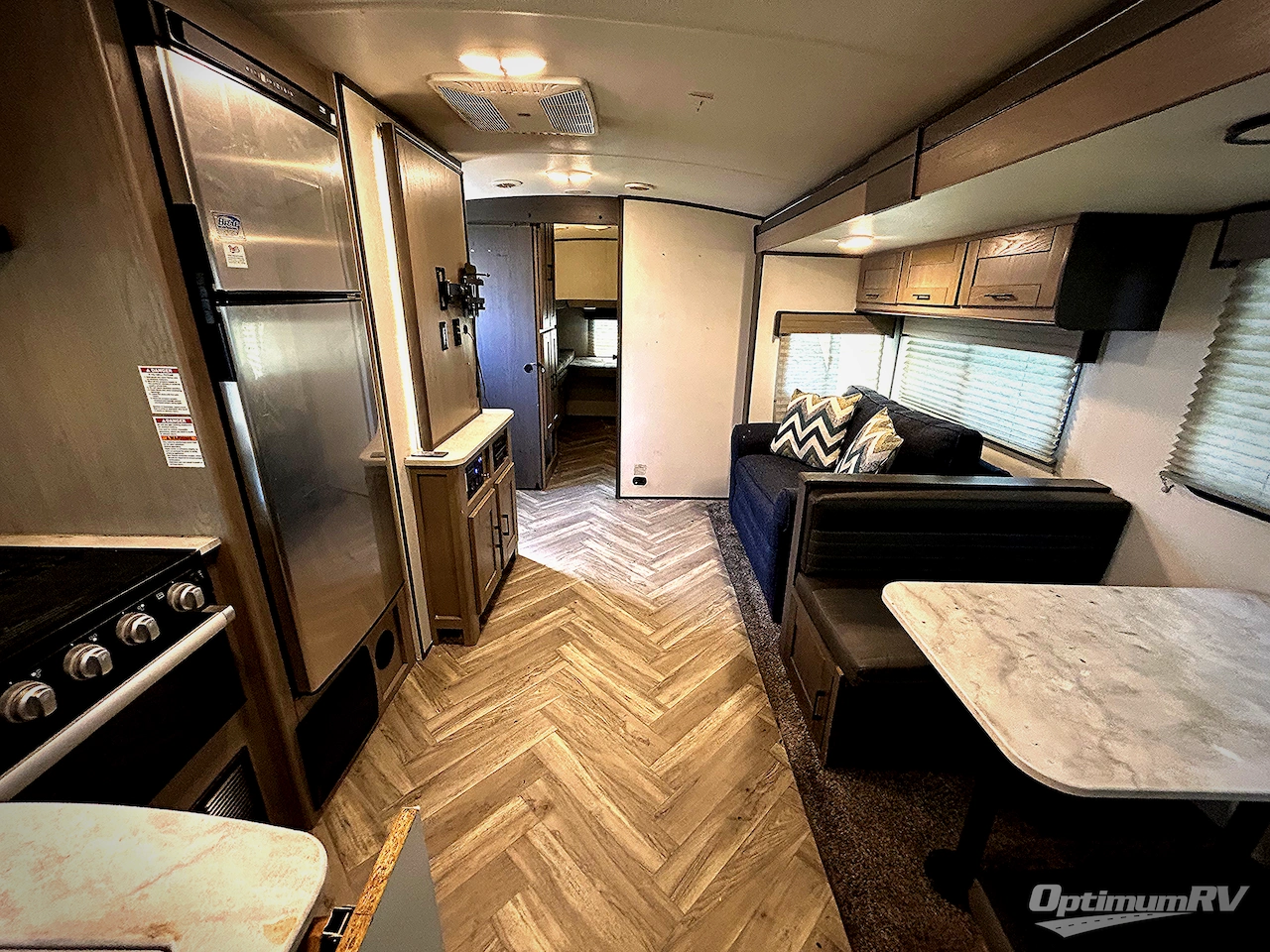 2021 Cruiser Shadow Cruiser 327BHS Photo 3